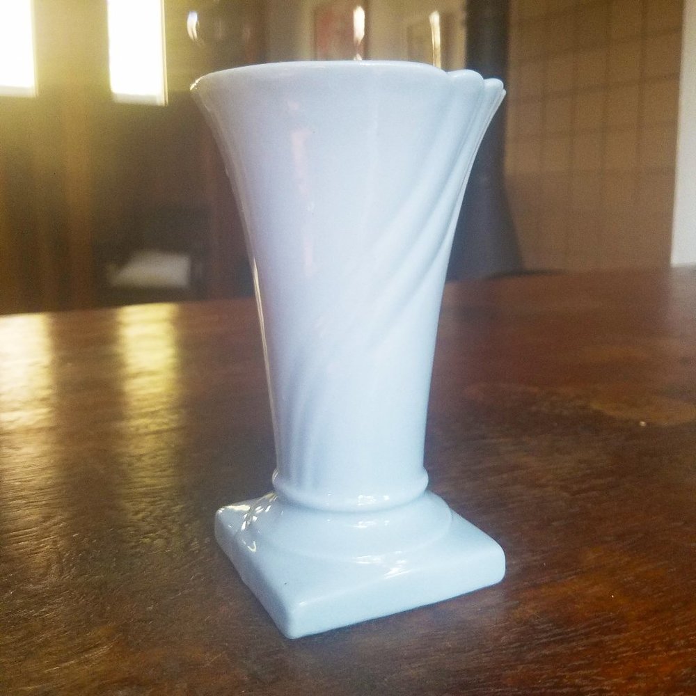 Abingdon Art Deco Vase #401